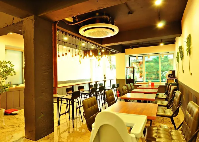 Oyo Rooftop 3*