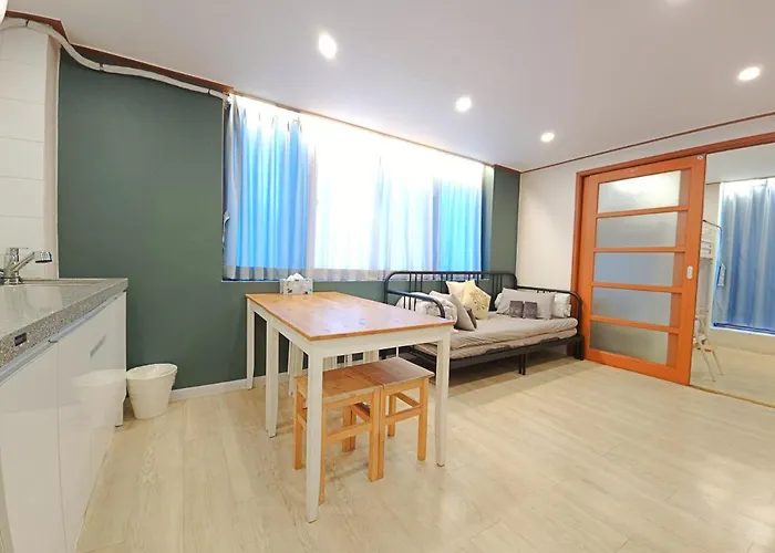 Oyo Rooftop Hotel