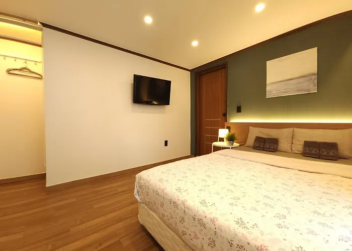 Oyo Rooftop Hotel