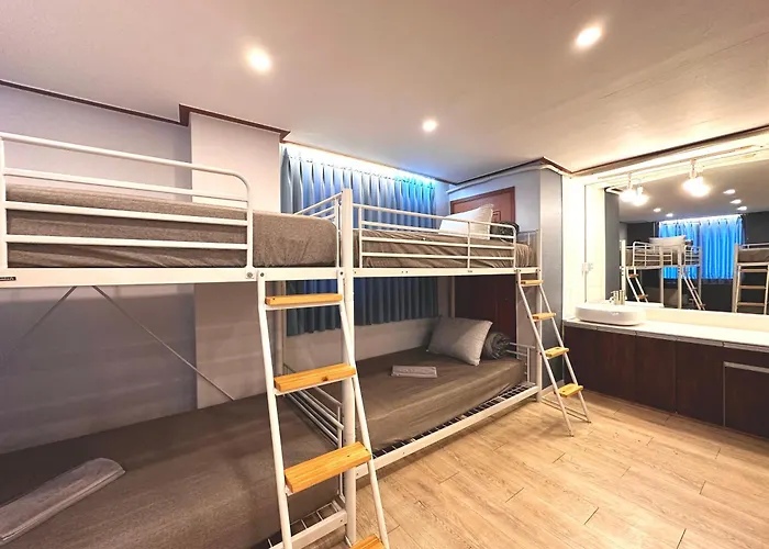 Oyo Rooftop Hotel 3*